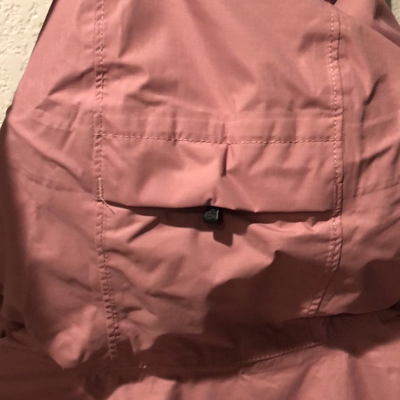 Northface Pink Waterproof Dryvent Jacket - Picture 6 of 7